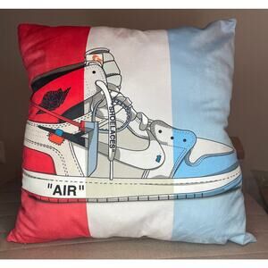 Sneakerhead throw pillow "offwhite"